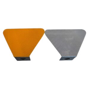 เป้าสะท้อนแสง ทรงสีเหลี่ยม | Trapezoidal Barrier Reflector