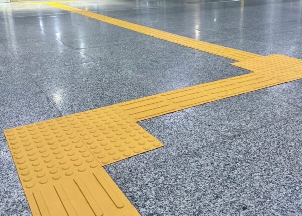 แผ่นPVCทางเดินคนพิการ "Tactile Paving" - Image 4