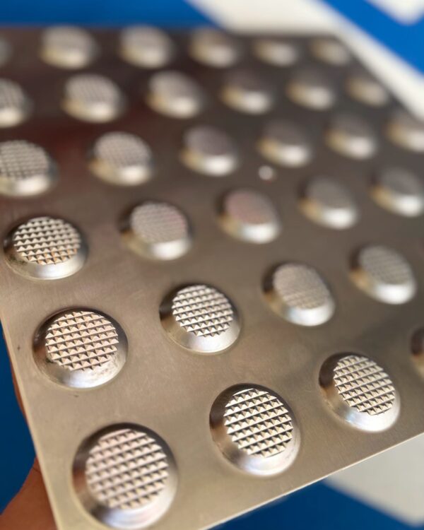 แผ่นสแตนเลสทางเดินคนพิการ เกรด 304/316 "Tactile Paving" - Image 4
