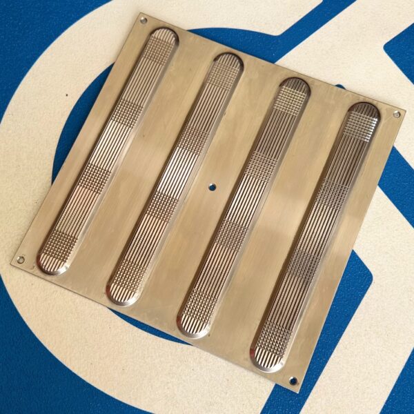 แผ่นสแตนเลสทางเดินคนพิการ เกรด 304/316 "Tactile Paving" - Image 6