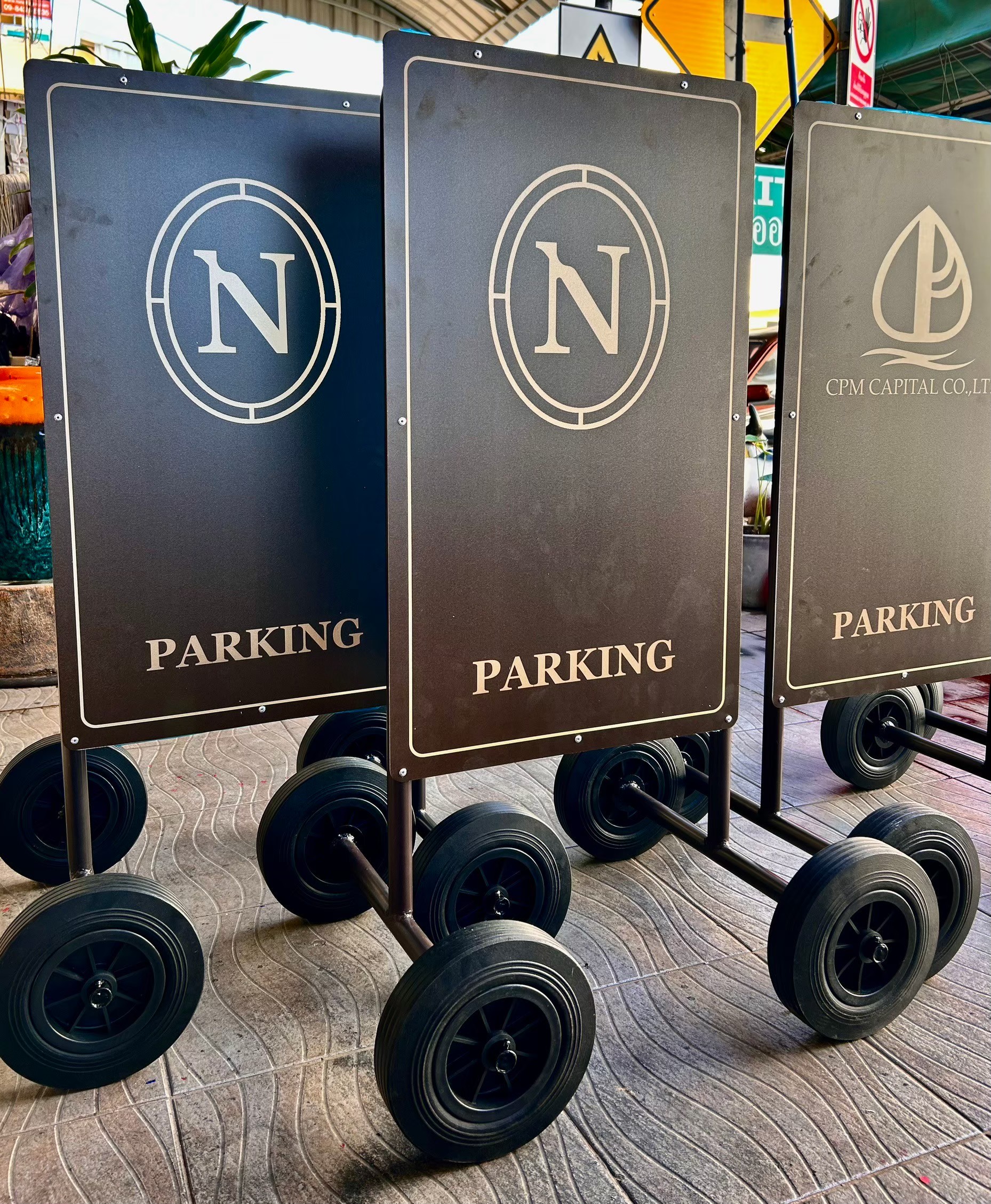 ป้ายตั้งพื้น สูง 90 cm. (แบบมีล้อ) | Sign Stand with Wheels - Image 4