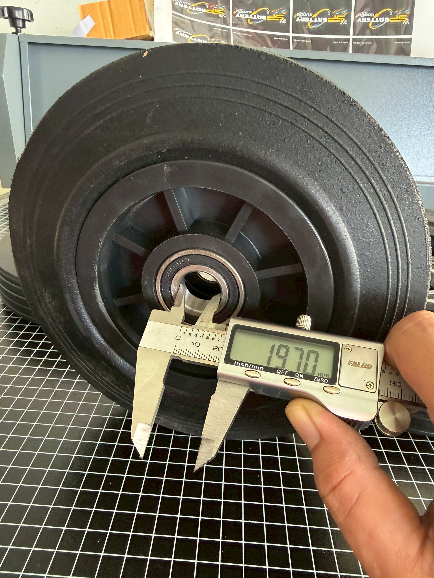 ล้อยางไนล่อน 8 นิ้ว (แกนลูกปืน) | Heavy Duty Nylon Caster - Image 4
