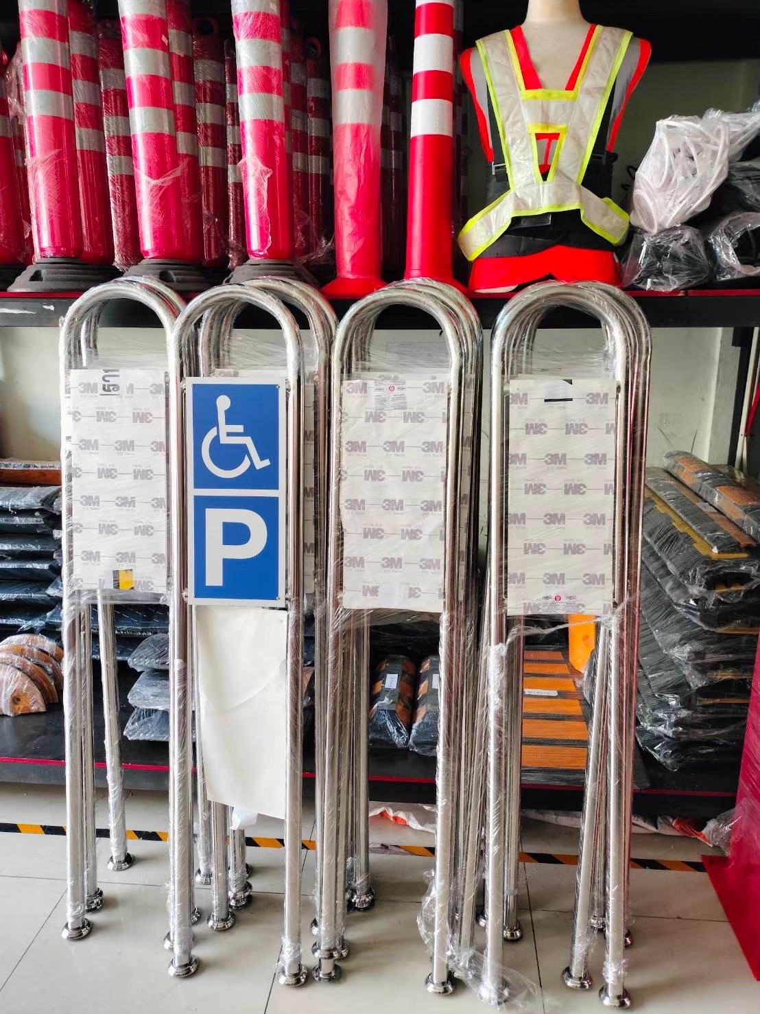 ป้ายที่จอดรถคนพิการ เสาสเตนเลสทรงตัวยู | Stainless Steel U-Post for Disabled Parking Sign - Image 3