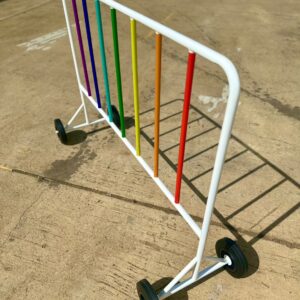 Alternative view of แผงกั้นเหล็ก สีรุ้งสะท้อนแสง | Rainbow Colored Traffic Barrier