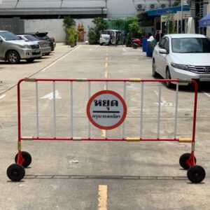 แผงกั้นจราจร 2 เมตร (ล้อ8นิ้ว) | Steel Traffic Barrier 2M. - Image 3