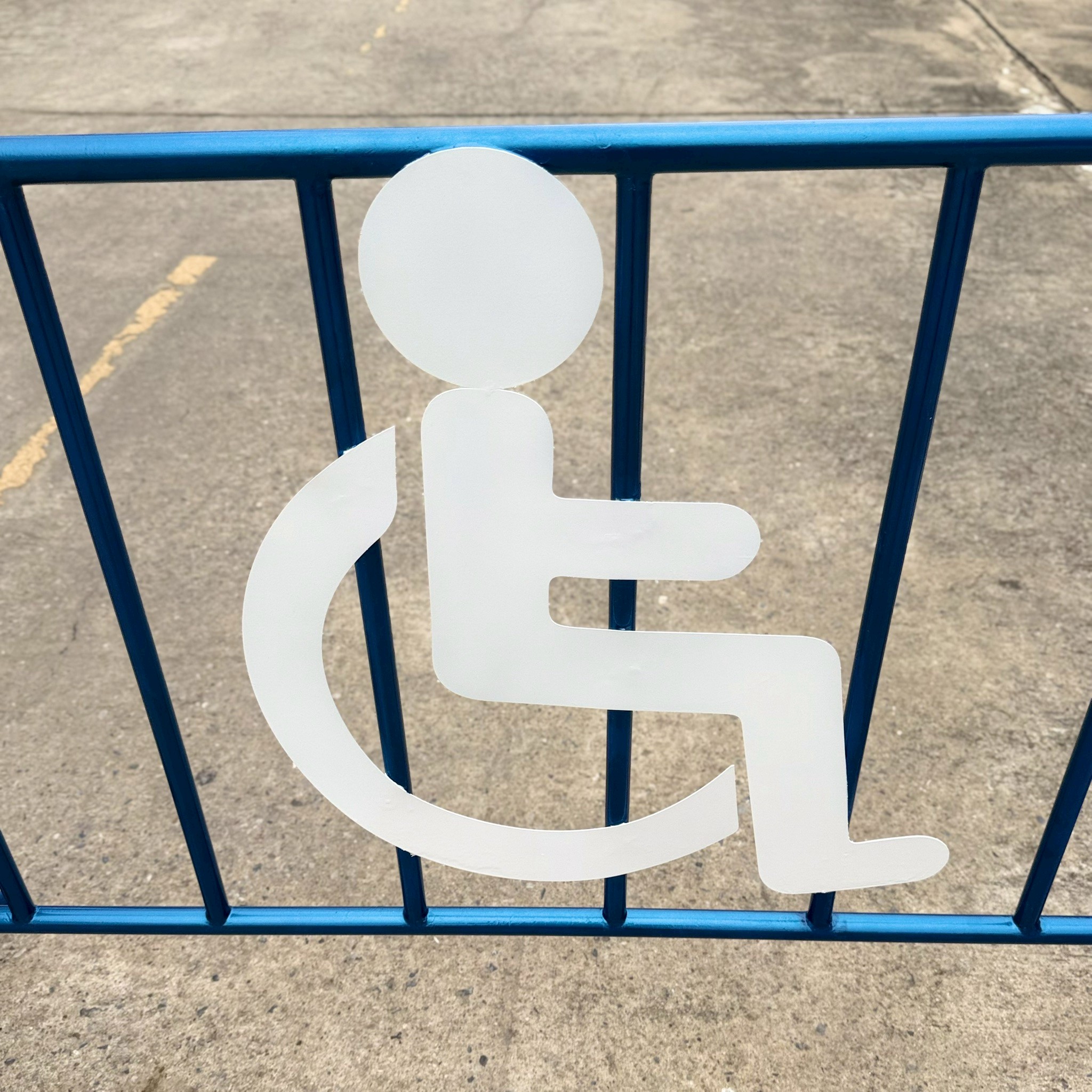 แผงกั้นที่จอดรถคนพิการ | Accessible Parking Barricade - Image 4